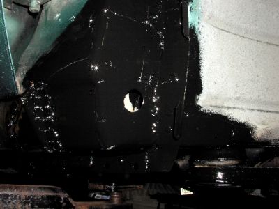 RH corner painted
This is the RH corner after painting with POR-15.
Keywords: rust weld welding