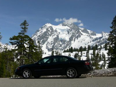 Shuksan and Bonneville
A black car and a white mountain are a little difficult to photograph.  Taken about 25 miles from home
Keywords: black, bonneville, mountain, shuksan