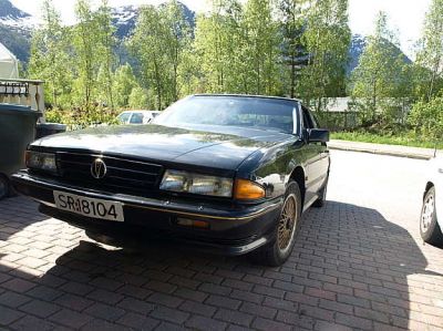1988 Pontiac Bonneville SSE
Front
Keywords: 1988 Pontiac Bonneville SSE