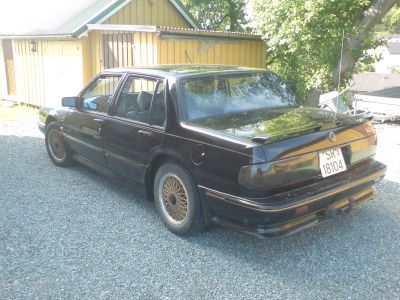 1988 Pontiac Bonneville SSE
Rear
Keywords: 1988 Pontiac Bonneville SSE