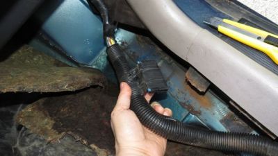 MoistureGroundBus
Repairing and cleaning Ground Bus Moisture under passenger side carpet padding
Keywords: Ground Bus Electrical Bonneville