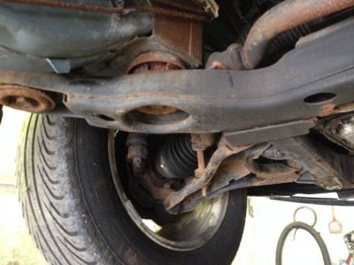 sub-frame-bushing-1997-bonneville
Photo of disintegrated sub-frame bushing on 1997 Pontiac Bonneville
Keywords: Sub-Frame, Bushing, Bonneville, SSEi