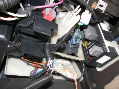 Behind / Under dash glovebox
Behind and or under the dashboard of the 97 Bonneville
Keywords: Under Dashboard and behind glovebox