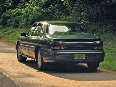 Bonneville Rear View in Valley Forge Park Spring 2011
Took this photo in Valley Forge Park in the spring, shows the subtle details and curves around rear tail lights and the sporty look of this large car.
Keywords: Bonneville, Image, Pontiac, 1997, SSEi