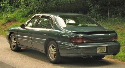 1997 Bonneville SSEi in Valley Forge Park Rear View
Took this one to show the rear and side details. The subtle curve forms, sporty wheel bulges and overall appearance. Ain't she a sweety?
Keywords: Bonneville, Image, Pontiac, 1997, SSEi
