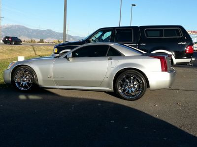 06 Cadillac XLR-V
