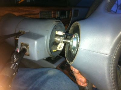 Bonneville igniion cylinder
Remove steering wheel, change ignition cylinder
Keywords: steering ignition