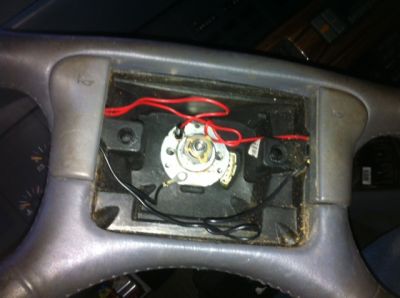 Bonneville igniion cylinder
Remove steering wheel, change ignition cylinder
Keywords: steering ignition