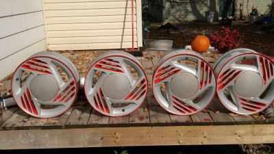 Red shoes to go with her red dress*
