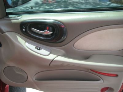 I will be replacing the red reflectors with the clear courtesy lamps from the 2000 model
